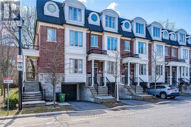 3 Johnson Farm Ln in Toronto, ON - Building Photo - Building Photo