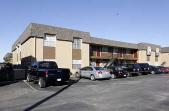 Autumn Ridge Apartments in Tulsa, OK - Foto de edificio - Building Photo