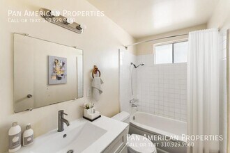 9106 1/2 Palm St in Bellflower, CA - Building Photo - Building Photo