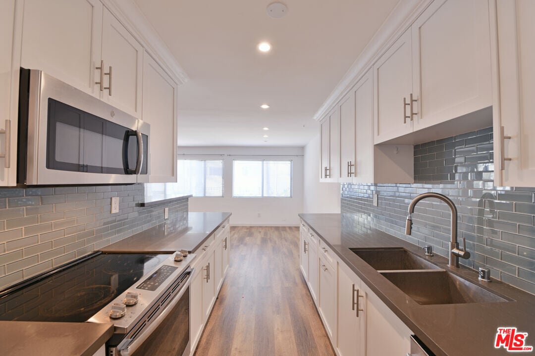 136 S Palm Dr in Beverly Hills, CA - Building Photo