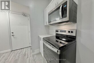 268 Talbot St in St Thomas, ON - Building Photo - Building Photo