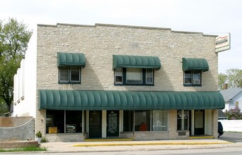 118-128 E Wisconsin Ave in Appleton, WI - Building Photo - Building Photo