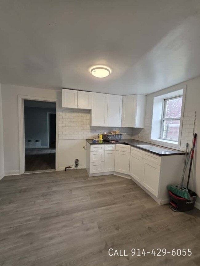 176 Webster Ave in Yonkers, NY - Building Photo - Building Photo