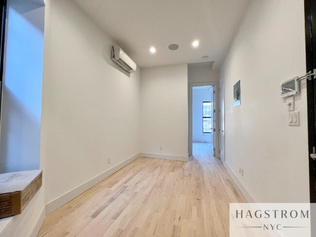 322 E 93rd St-Unit -#2A in New York, NY - Building Photo - Building Photo