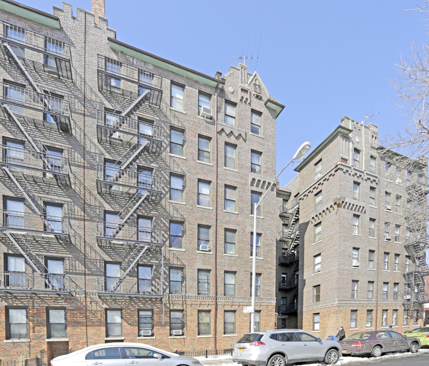 32-42 33rd Street in Astoria, NY - Building Photo