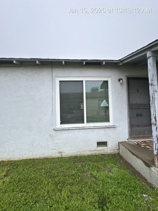 property at 515-517 N M St