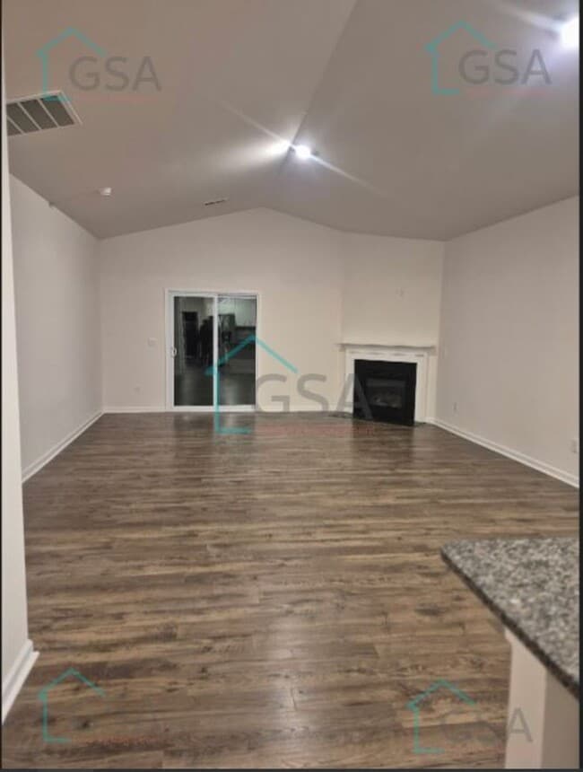 59 Oak Edge Ln in Greer, SC - Building Photo - Building Photo