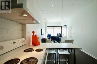 866 Broadview Ave in Toronto, ON - Building Photo - Building Photo