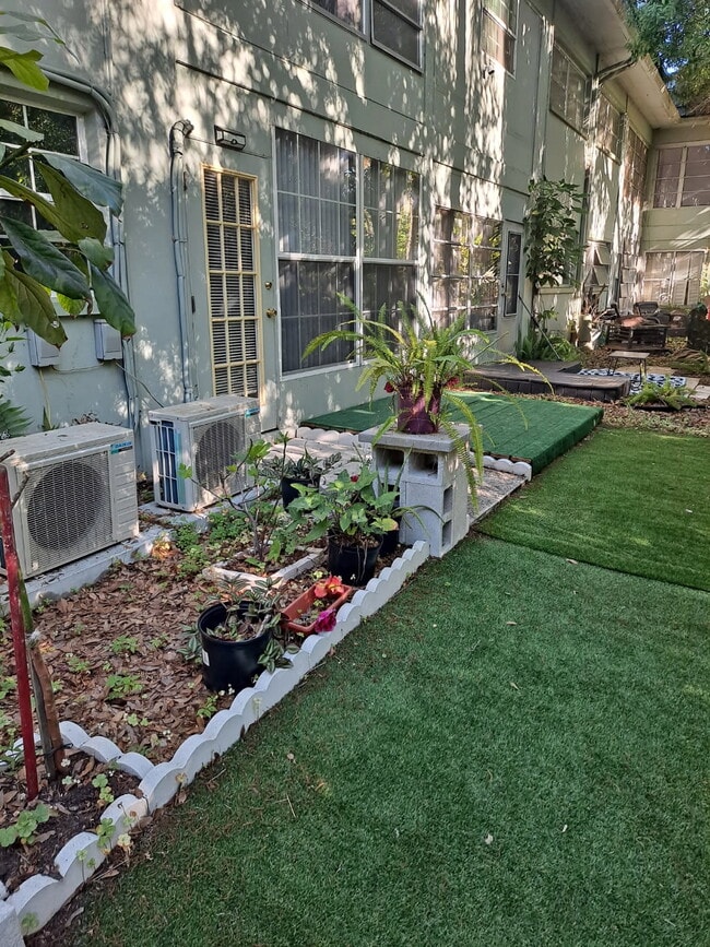 property at 1433 S Belcher Rd