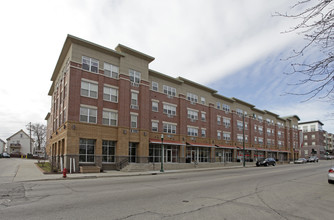 The Berkshire Senior Living in West Allis, WI - Building Photo - Building Photo