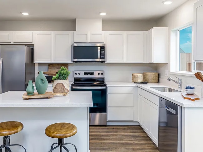 815 Congaree Ln in Redding, CA - Building Photo - Building Photo