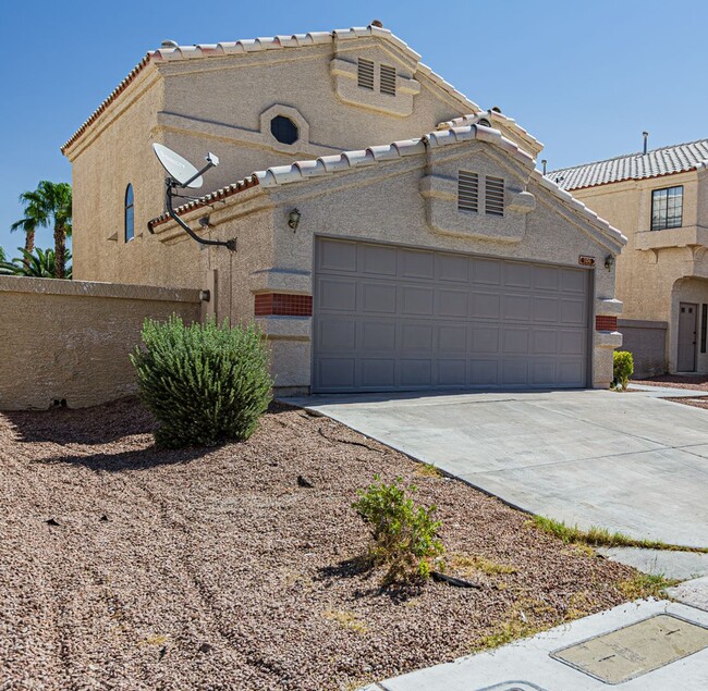 306 Lander Dr in Henderson, NV - Building Photo - Building Photo
