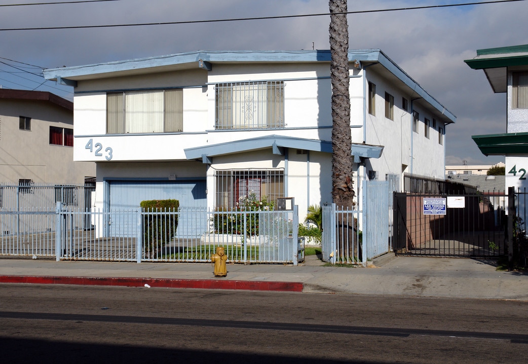 423 Venice Way in Inglewood, CA - Building Photo