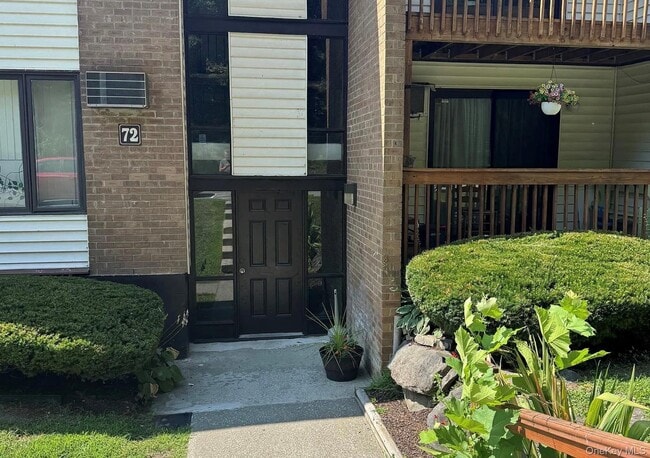 property at 3 Hook Rd