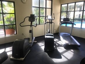 2445 SW 18th Ter, Unit 412 in Fort Lauderdale, FL - Building Photo - Building Photo