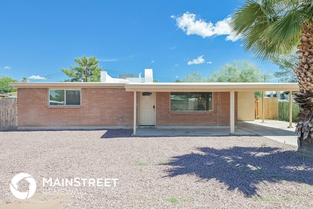 1725 S Rosemont Ave in Tucson, AZ - Foto de edificio