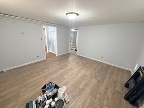 306 5th St NW, Unit 306  5th St. NW in Valley City, ND - Building Photo - Building Photo