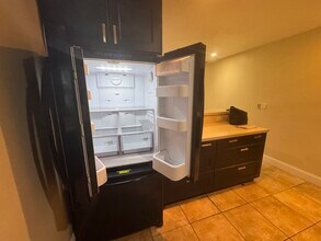 401 SW 10th Ter in Hallandale Beach, FL - Building Photo - Building Photo