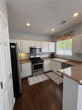 333 W Oaks Trail in Woodstock, GA - Foto de edificio - Building Photo