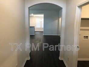 206 White Wing Ln in Sealy, TX - Building Photo - Building Photo