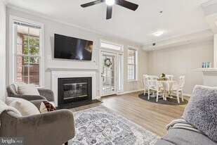 1361 Garden Wall Cir in Reston, VA - Building Photo