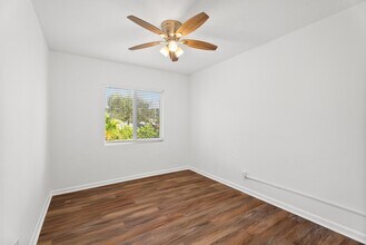 402 57th St, Unit 402 in West Palm Beach, FL - Building Photo - Building Photo