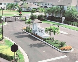 2482 Foggy Creek Cir in Clearwater, FL - Building Photo