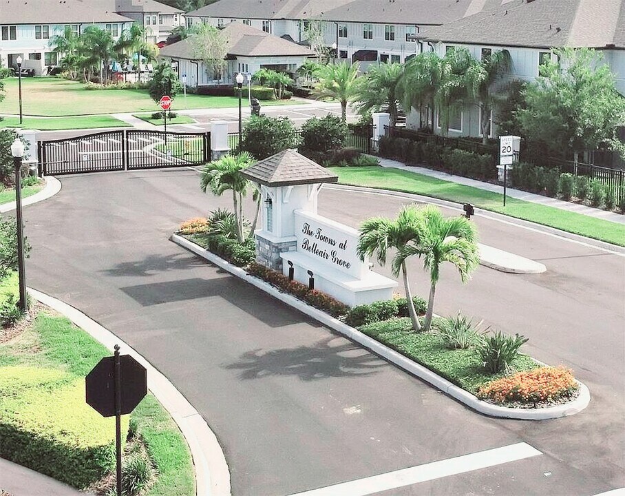 2482 Foggy Creek Cir in Clearwater, FL - Building Photo