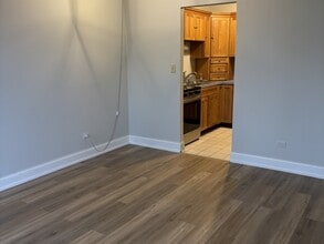 9074 W Terrace Dr in Niles, IL - Building Photo - Building Photo