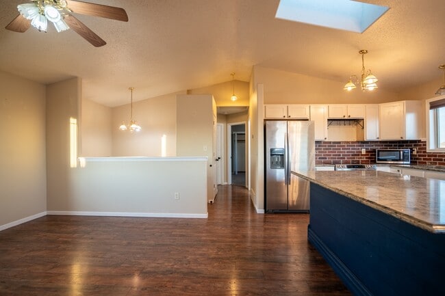 property at 5961 Springfield Rd