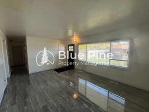 1652 Austin Ave in Idaho Falls, ID - Building Photo - Building Photo
