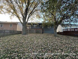 11223 N Marsh Ave in Kansas City, MO - Building Photo