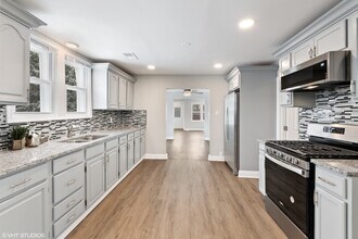 9708 Melvina Ave in Oak Lawn, IL - Building Photo - Building Photo