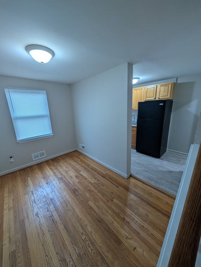 4000 Elmora Ave in Baltimore, MD - Building Photo - Building Photo