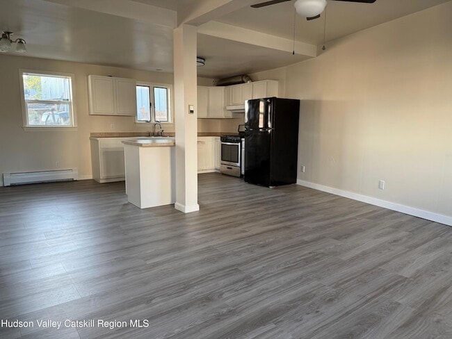 4 Frederick St in Hudson, NY - Building Photo - Building Photo