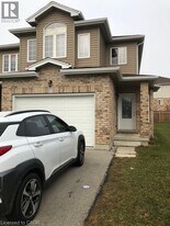 13 Fitzgerald Dr in Cambridge, ON - Building Photo
