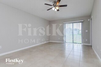 5045 Brickwood Rise Dr in Wimauma, FL - Building Photo - Building Photo
