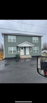 61 Weesner Ave in Williamsburg, KY - Building Photo