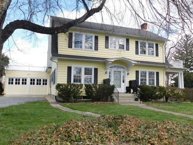 179 John Mosby Hwy in White Post, VA - Building Photo - Building Photo