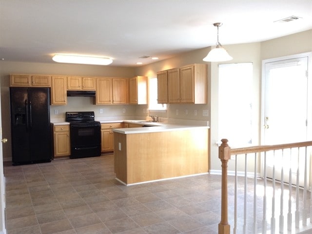 112 Dunnell Rd in Mooresville, NC - Foto de edificio - Building Photo