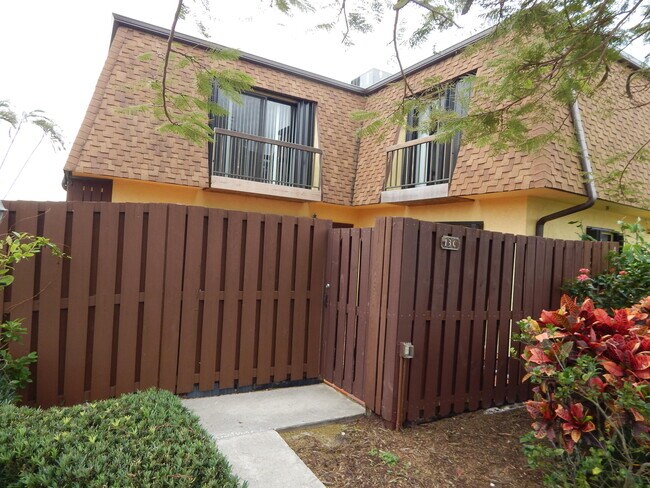 110 N Delaware Blvd in Jupiter, FL - Building Photo - Building Photo