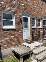 63 Hiltbrand Rd in Bristol, CT - Building Photo