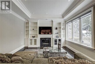 200 Churchill Ave in Toronto, ON - Building Photo - Building Photo