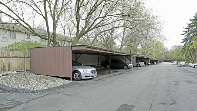 The Pines in Southfield, MI - Foto de edificio - Other