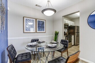 Lyric on Bell in Antioch, TN - Building Photo - Building Photo