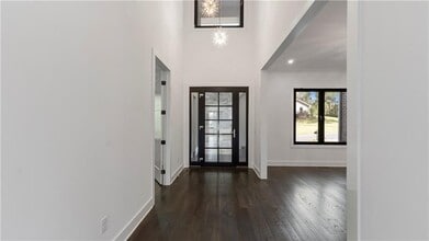 208 Indian Hills Trail in Marietta, GA - Building Photo - Building Photo