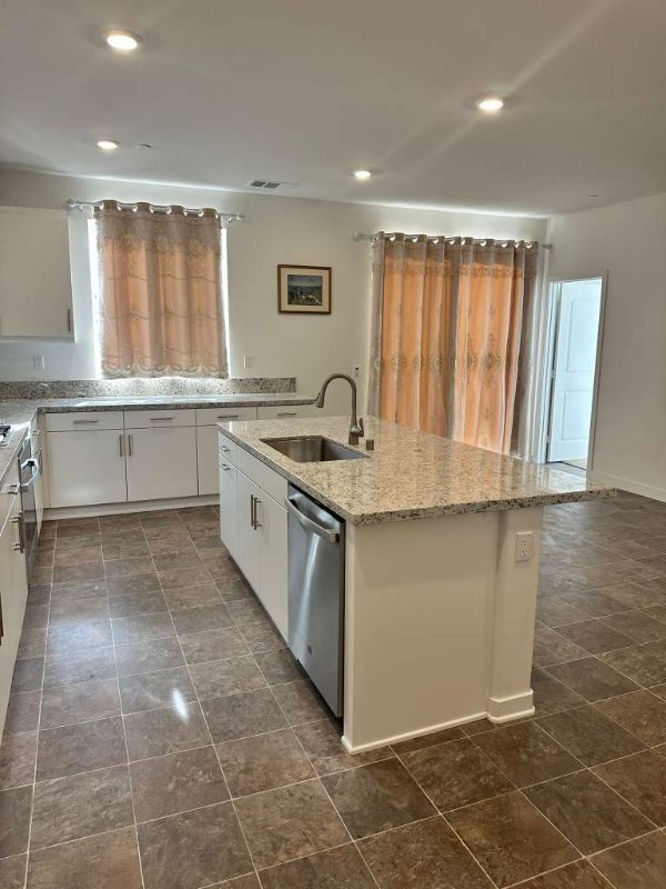 property at 2752 Lake Mendoza St