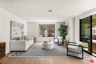 3651 Regal Pl in Los Angeles, CA - Building Photo - Building Photo