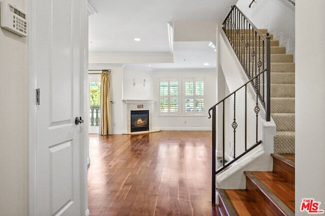 property at 1050 N Edinburgh Ave