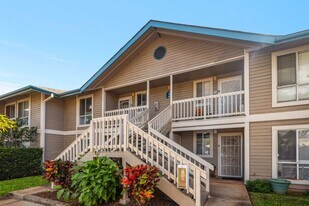 480 Kenolio Rd in Kihei, HI - Building Photo